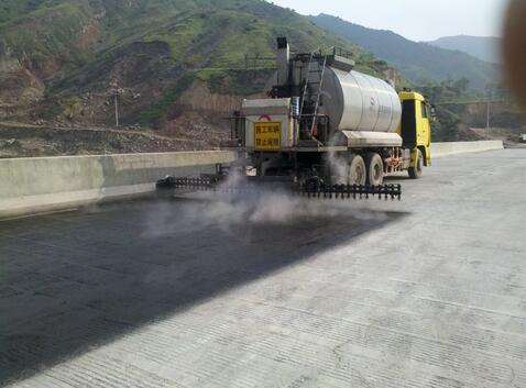 橋面防水工程---公路橋梁路面防水鋪設(shè)
